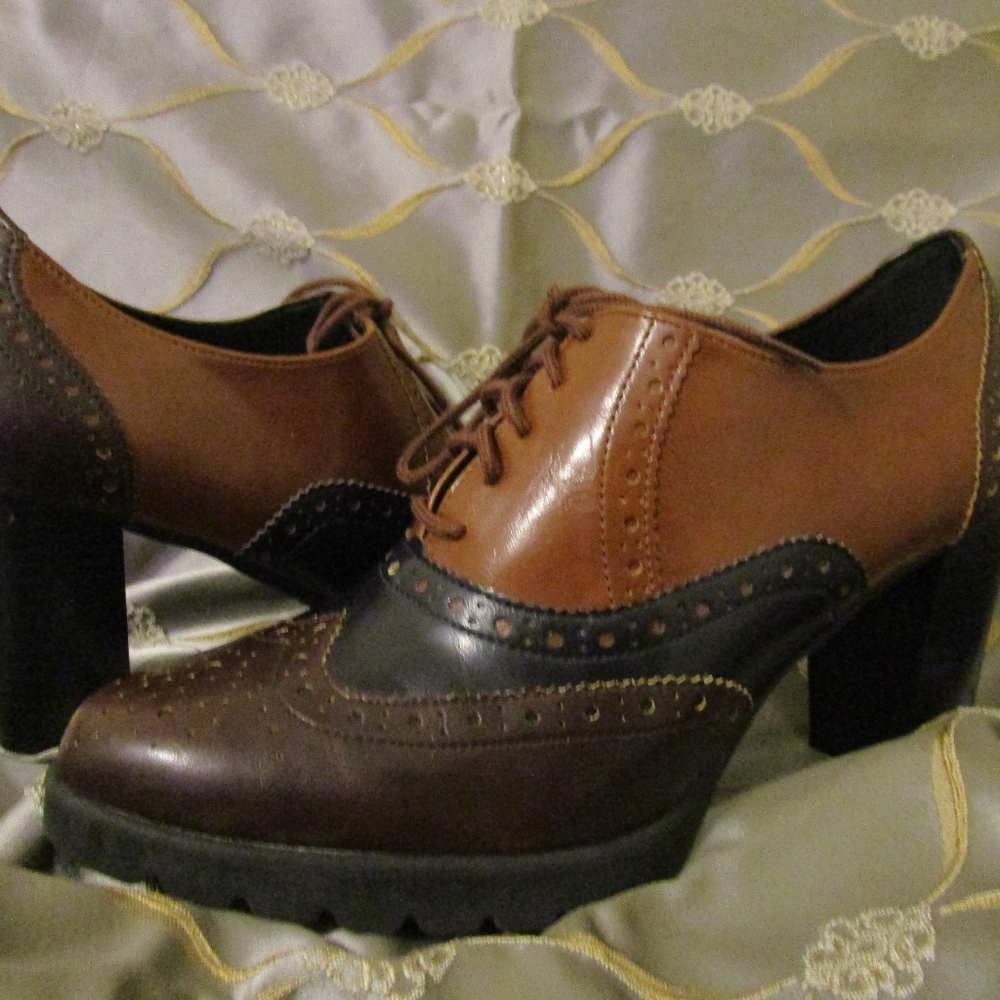 Alex Flex Comfort Luggage Baggage Heels